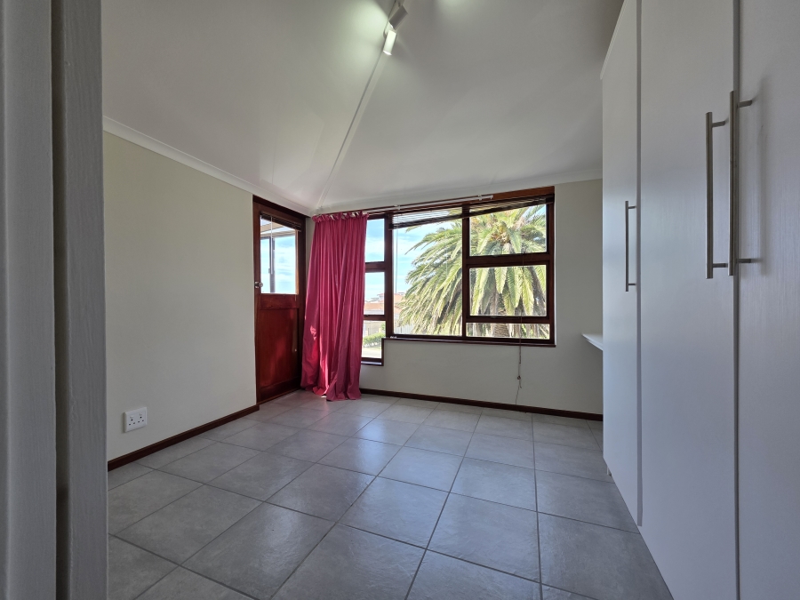 5 Bedroom Property for Sale in Bayview Western Cape